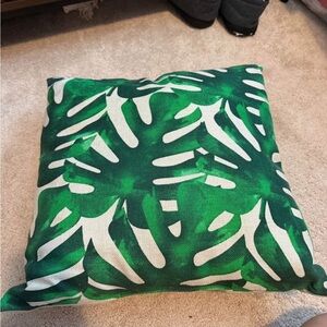 Green Leaf Print Throw Pillow